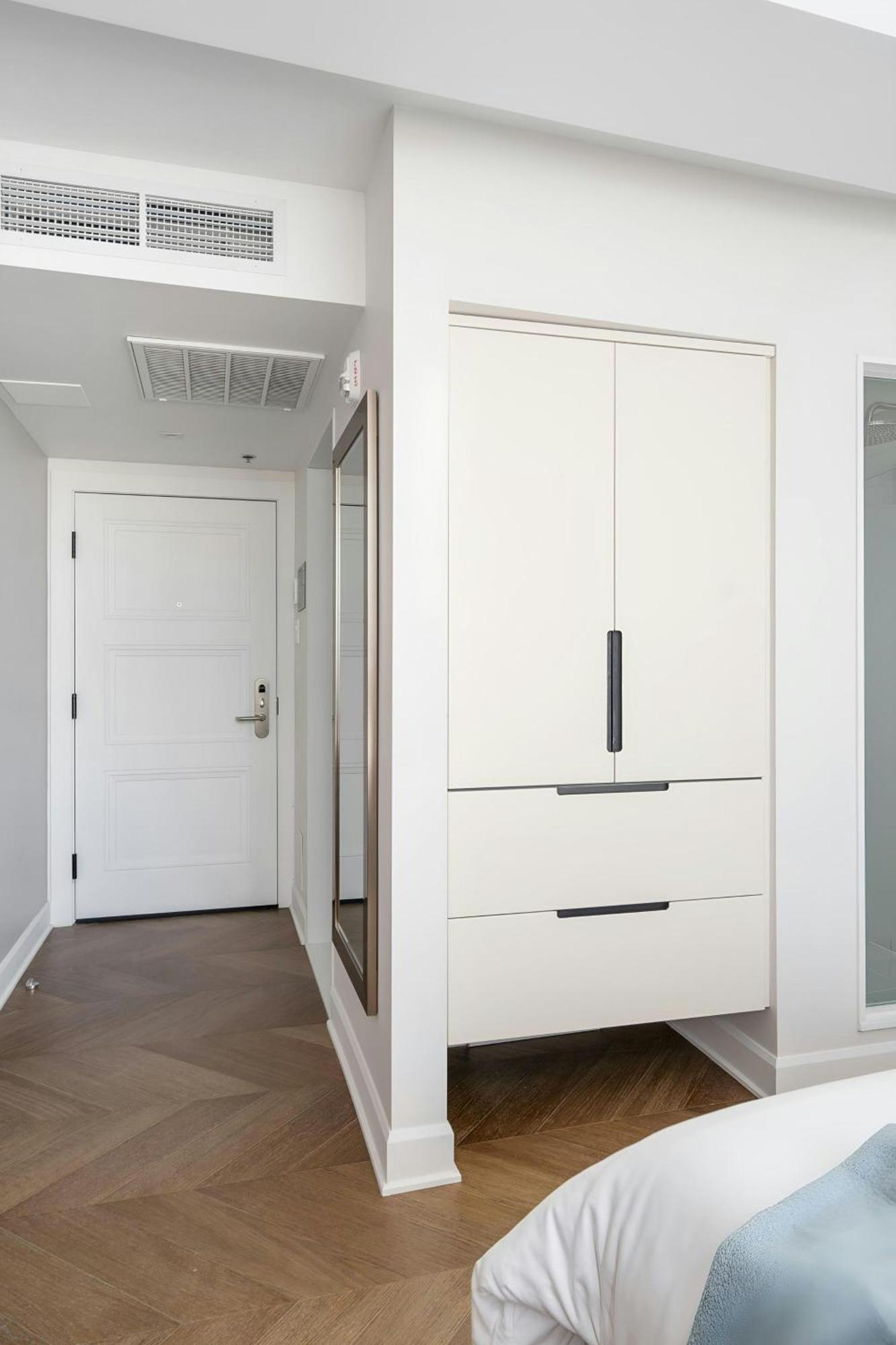 Sonder By Marriott Bonvoy La Galerie Hotel - Montreal — Photos 3